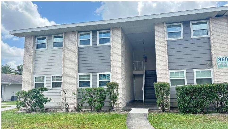 Imagine your life at 860 SKY LAKE CIR #C412, Orlando—wake up in a light-filled 3-bed, 2-bath condo, sip coffee on your balcony, and enjoy a home with all the extras: stainless steel appliances, washer/dryer, NO carpet.
Just steps to a sparkling pool and gym, in a peaceful, well-maintained community. Minutes from shops & transit!
Move-in ready and waiting for you—don’t miss this opportunity.
Full details here: https://magicworldteam.com/d8r5g4qd
#LiveOrlando #ForRent #ApartmentHunt #JustListed 🛋️🚶♂️