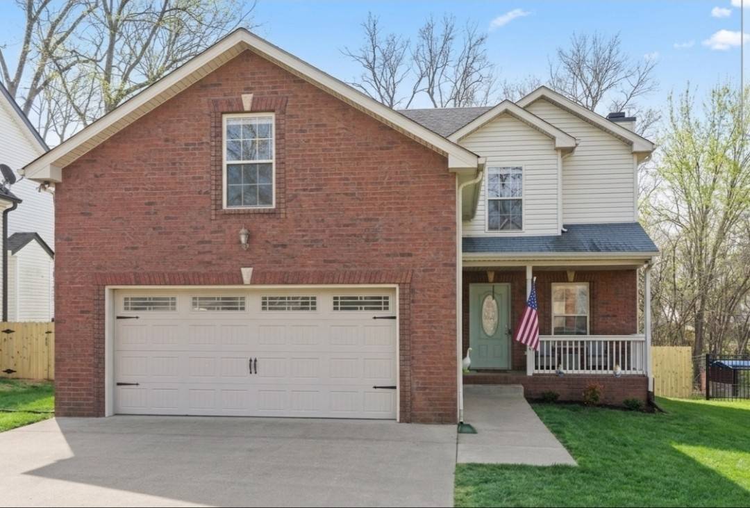 🚩🚩OPEN HOUSE ALERT! 📍🔑
Come tour this beautiful home! 🎈 Experience its charm in person—we’d love to meet you and talk all things real estate! 👋
📍Listing Address: 3467 Melrose Dr, Clarksville, TN 37042
🏷️Listing Price: $320,000
👉📅✨Schedule a showing or request more info https://www.clarksvillehomeowner.com/d8r4ntol
🌐 Visit clarksvillehomeowner.com or call us at 📞 931-444-3304—we're here to help!
#ClarksvilleTN #ClarksvilleOpenHouse #FortCampbellHomes #PCSClarksville #ClarksvilleRealEstate #MilitaryRelocation #NewListing #DreamHome #RealtorClarksville #clarksvillehomeowner #TennesseeRealEstate